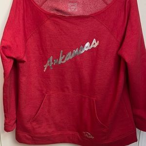 New wO tags Arkansas Razorbacks sweat shirt . So cute!